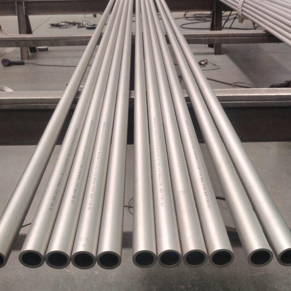 Seamless Stainless steel TP304L pipe